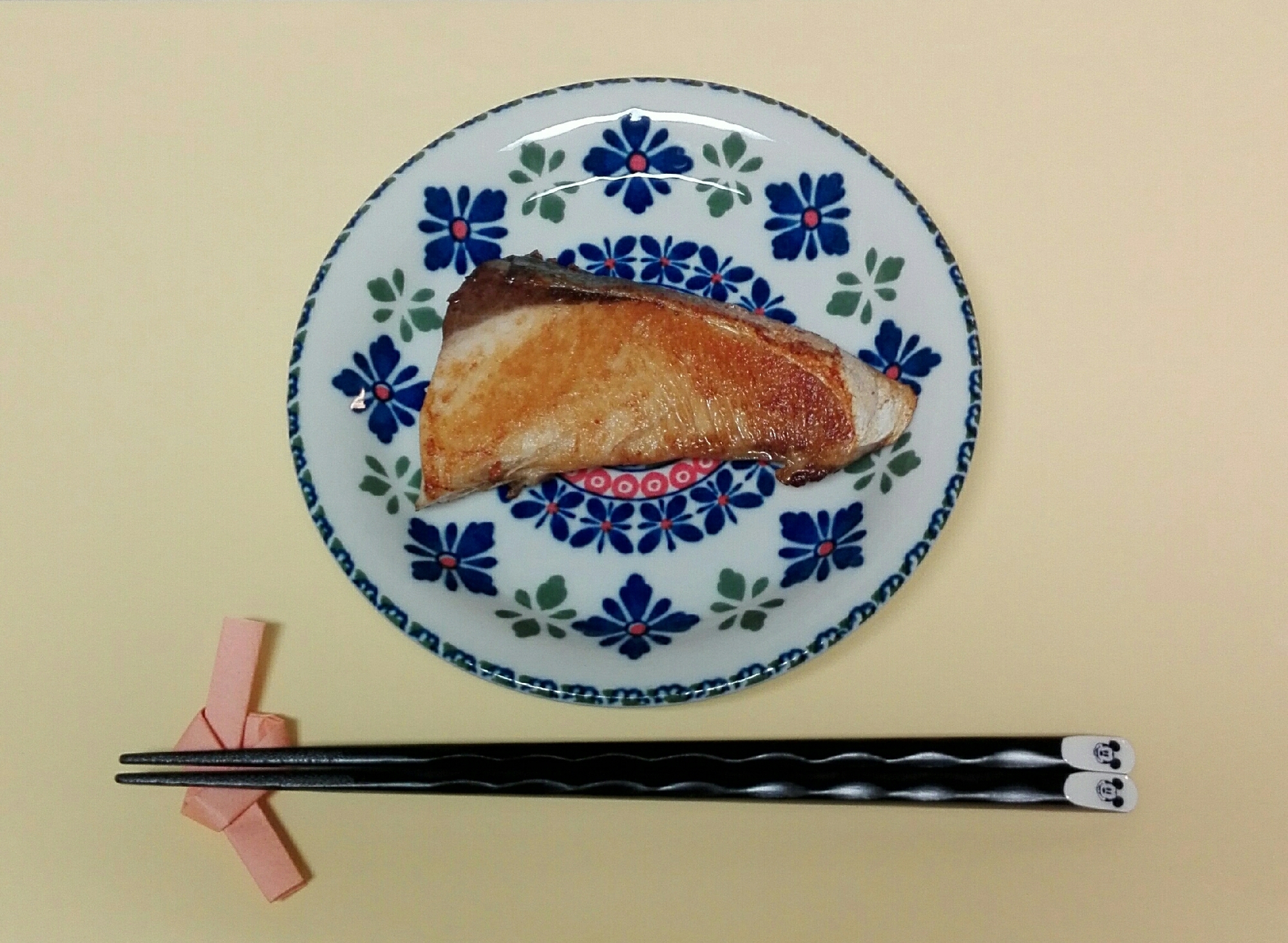 味付けはにんにく醤油のみ お手軽ブリの照り焼き レシピ 作り方 By みっふぃかか 楽天レシピ