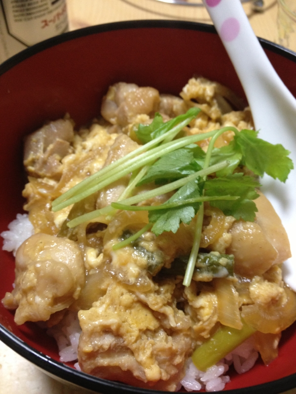 ニンニクの芽入り親子丼