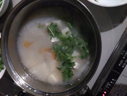 春菊と油揚げのみそ汁