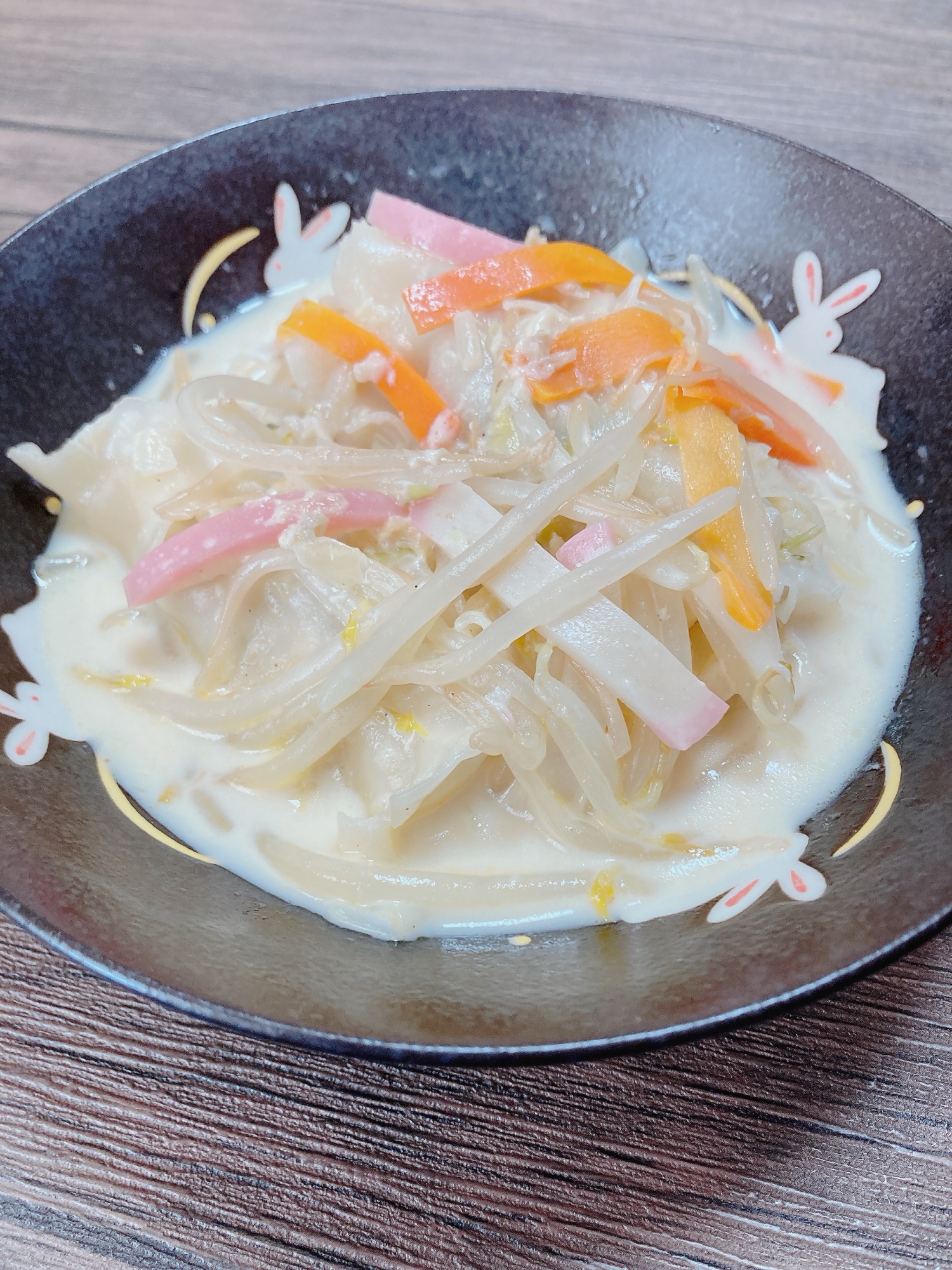 ちゃんぽん風冷凍餃子の煮込み