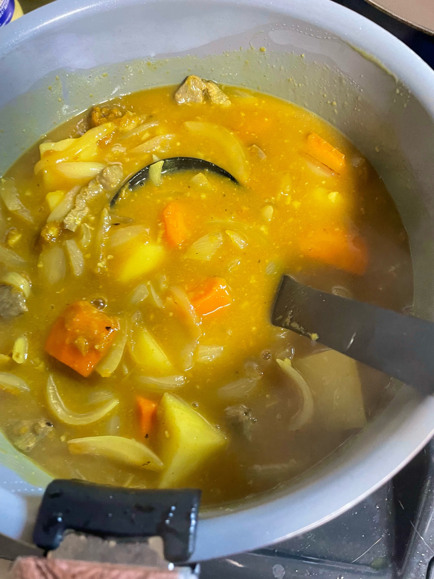 カレー粉と塩麹で懐かしい味のカレーライス