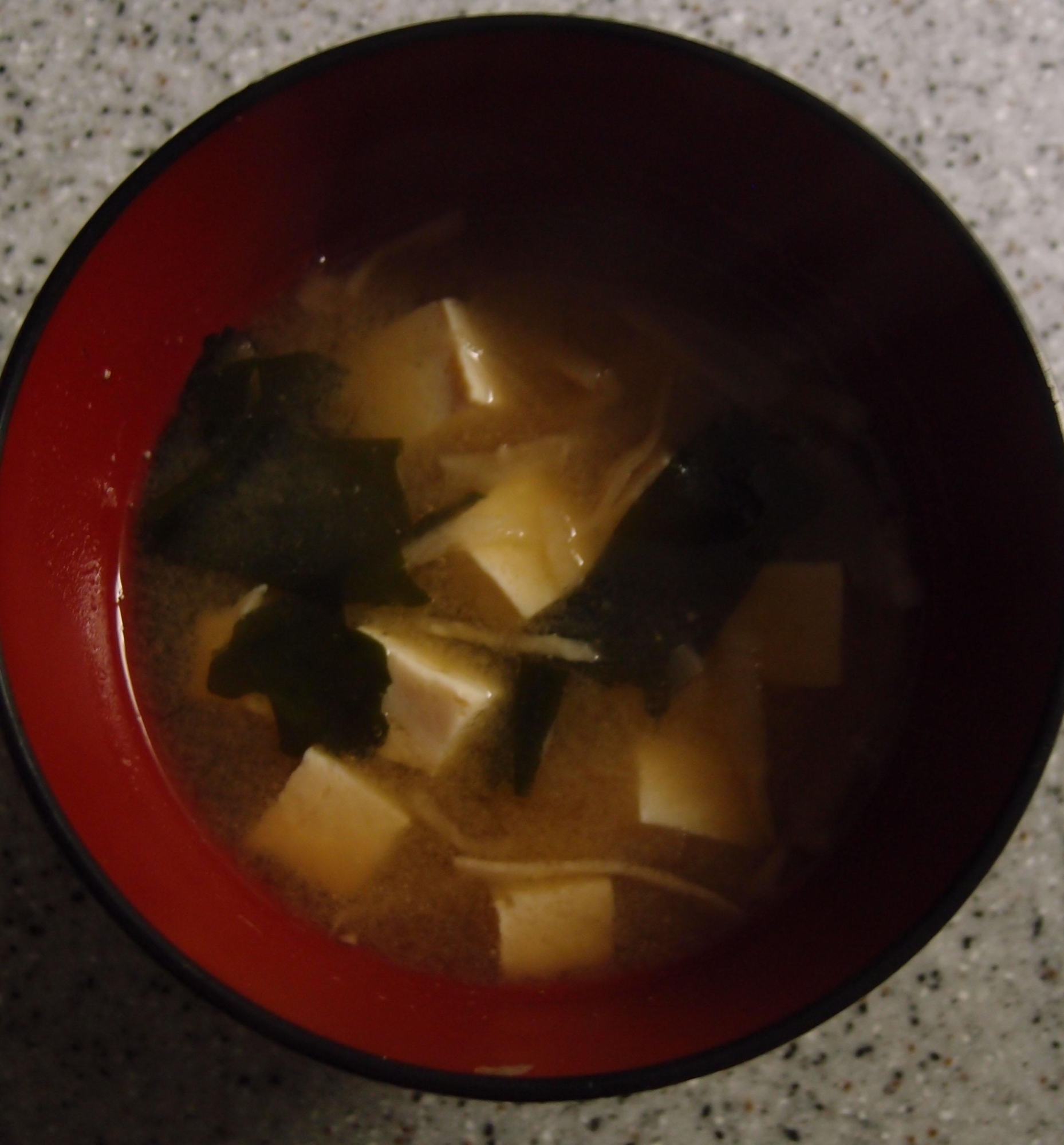 鰹だしの美味しい切り干し大根とわかめと豆腐の味噌汁