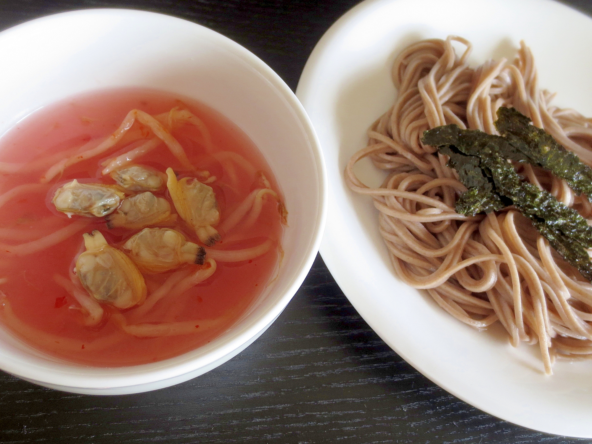 梅酢で爽やか♪あさり蕎麦