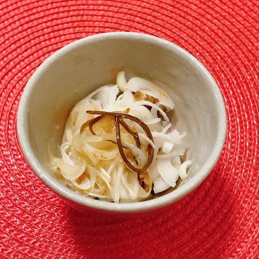 ねぎ×新玉ねぎ♪塩昆布納豆