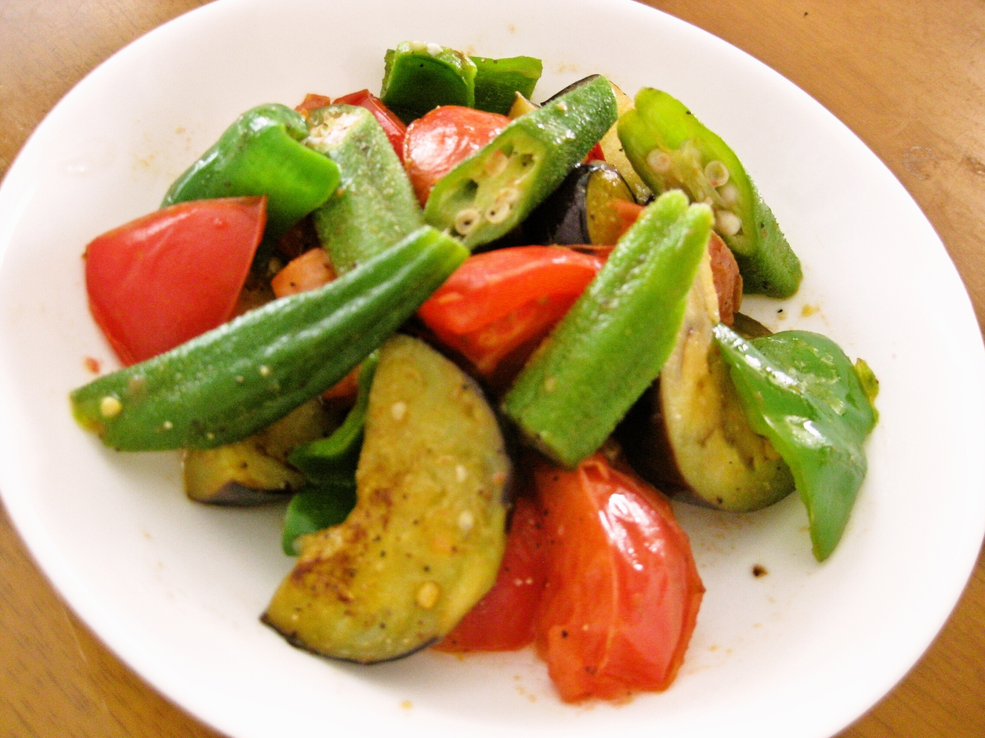 簡単！ヘルシー☆夏野菜の彩りごま油炒め