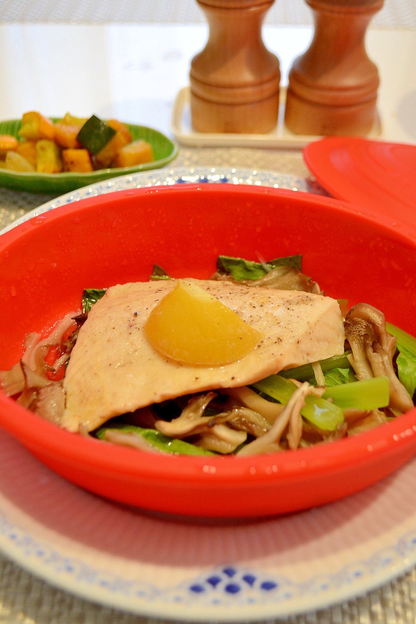 *マンダイと小松菜の塩レモン蒸し*