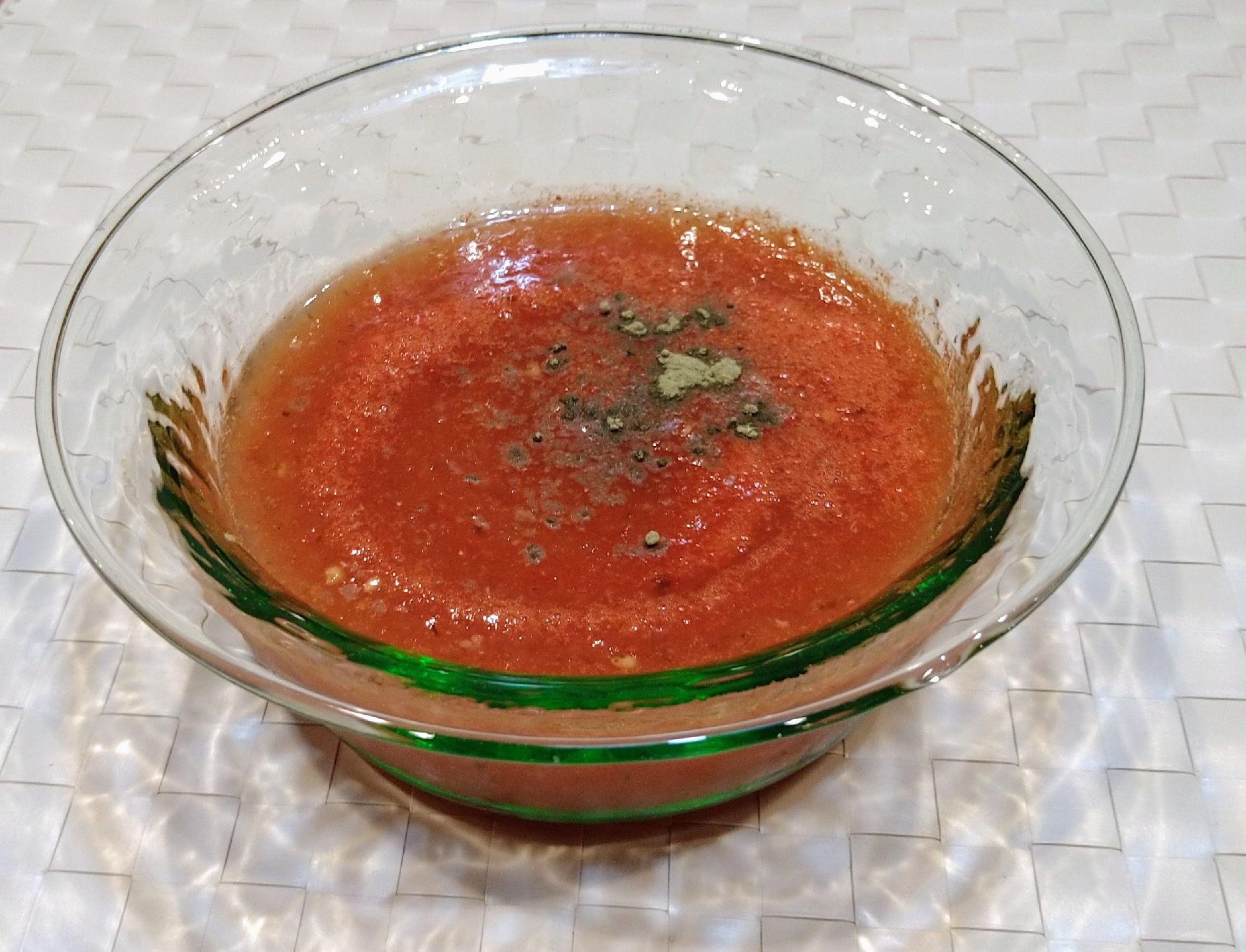トマトと玉ねぎの冷製スープ