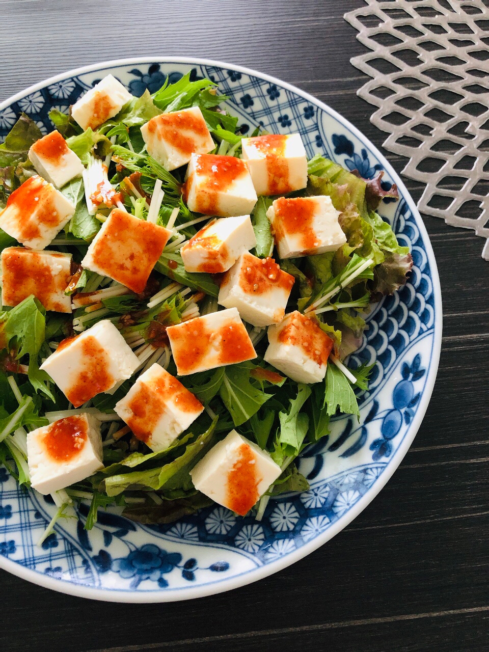 豆腐とサニーレタスと水菜の韓国風サラダ