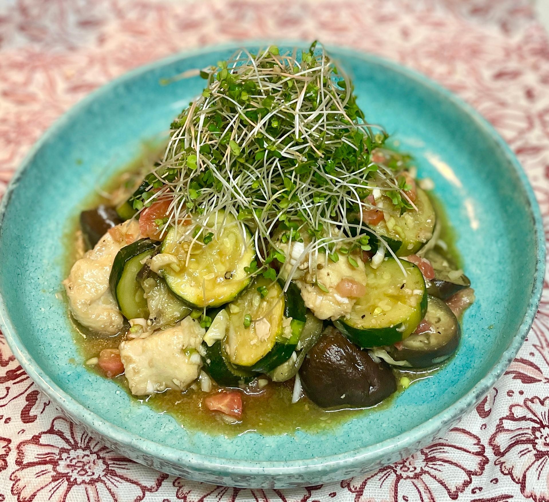 さっぱりガッツリ♡夏野菜と鶏むね肉のネギソース