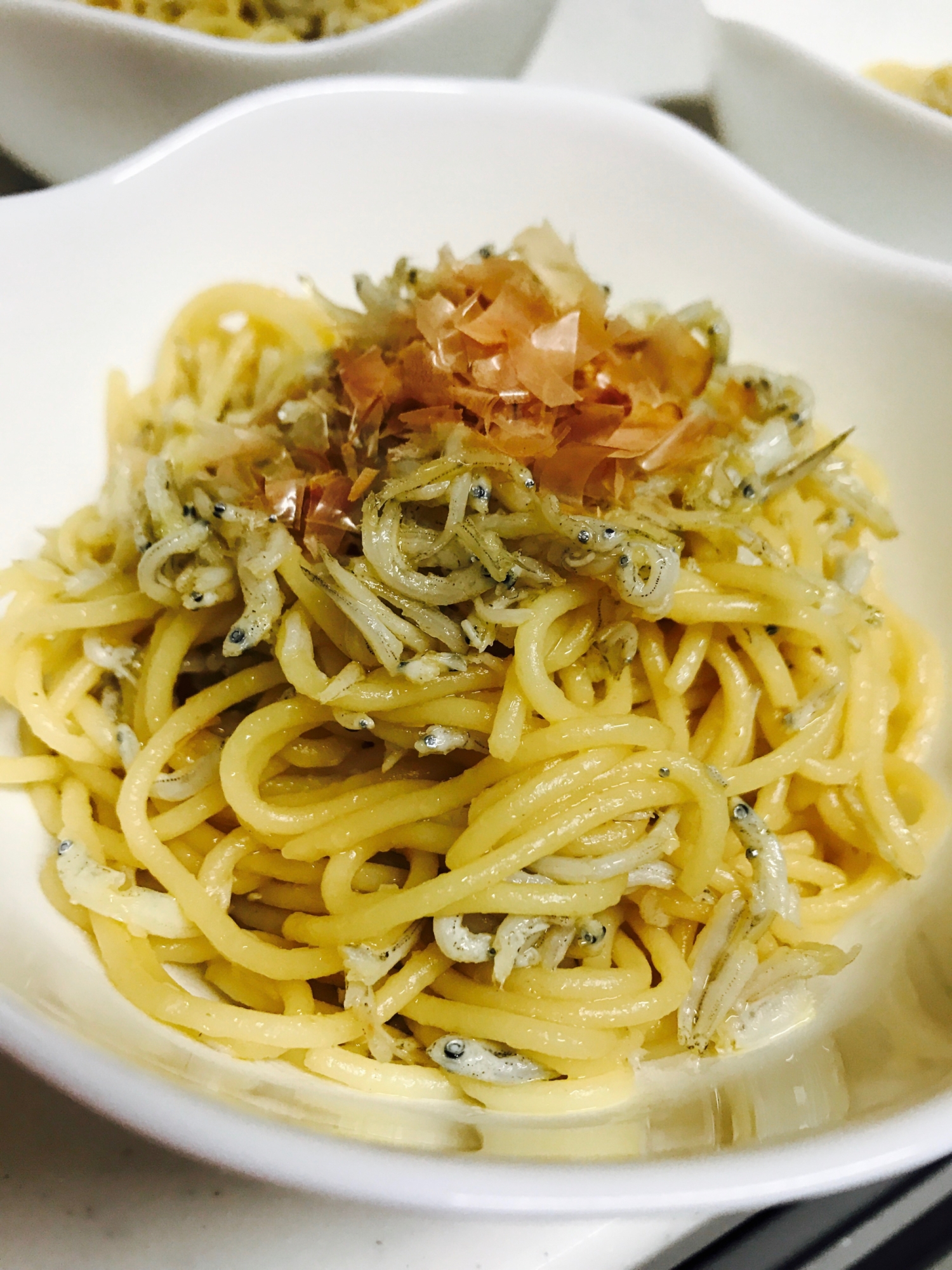 春菊と豚肉のバターポン酢パスタ レシピ 作り方 By しんがし畑 クックパッド 簡単おいしいみんなのレシピが360万品