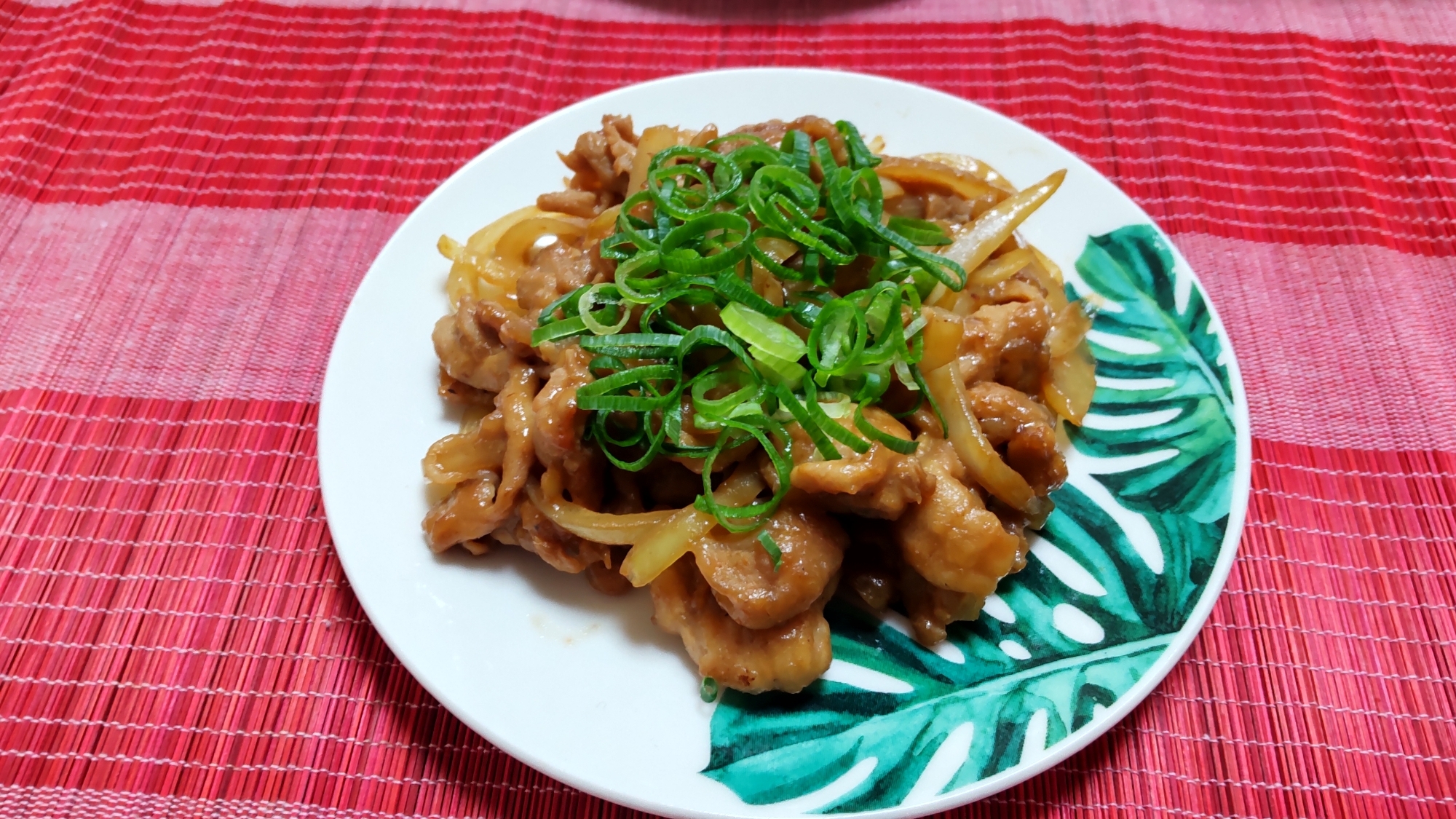 ご飯が進む♪豚肉と玉ねぎの味噌炒め〜