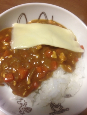 チーズでまろやかトマトのカレー