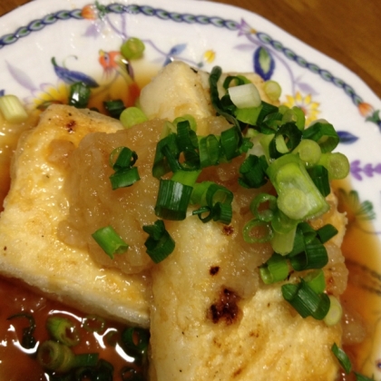 揚げ出し豆腐は、油であげるのが気になりあまり作りませんでした。これならいつも作れそうです！おいしかったです。家族にも好評でした！