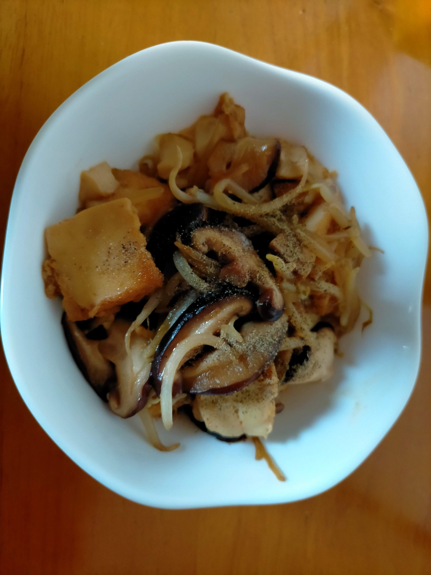 ピリッと！もやしと生椎茸と厚揚げ炒め