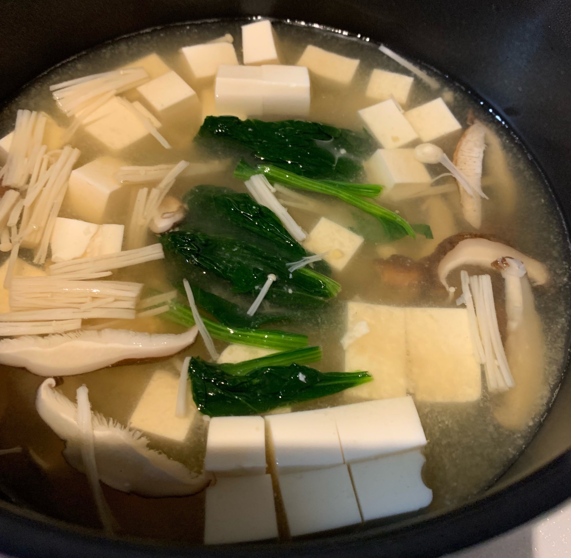 冷凍活用　日干し椎茸と豆腐の味噌汁