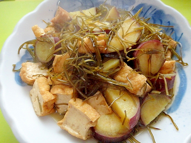 さつまいもと切り昆布厚揚げの煮物