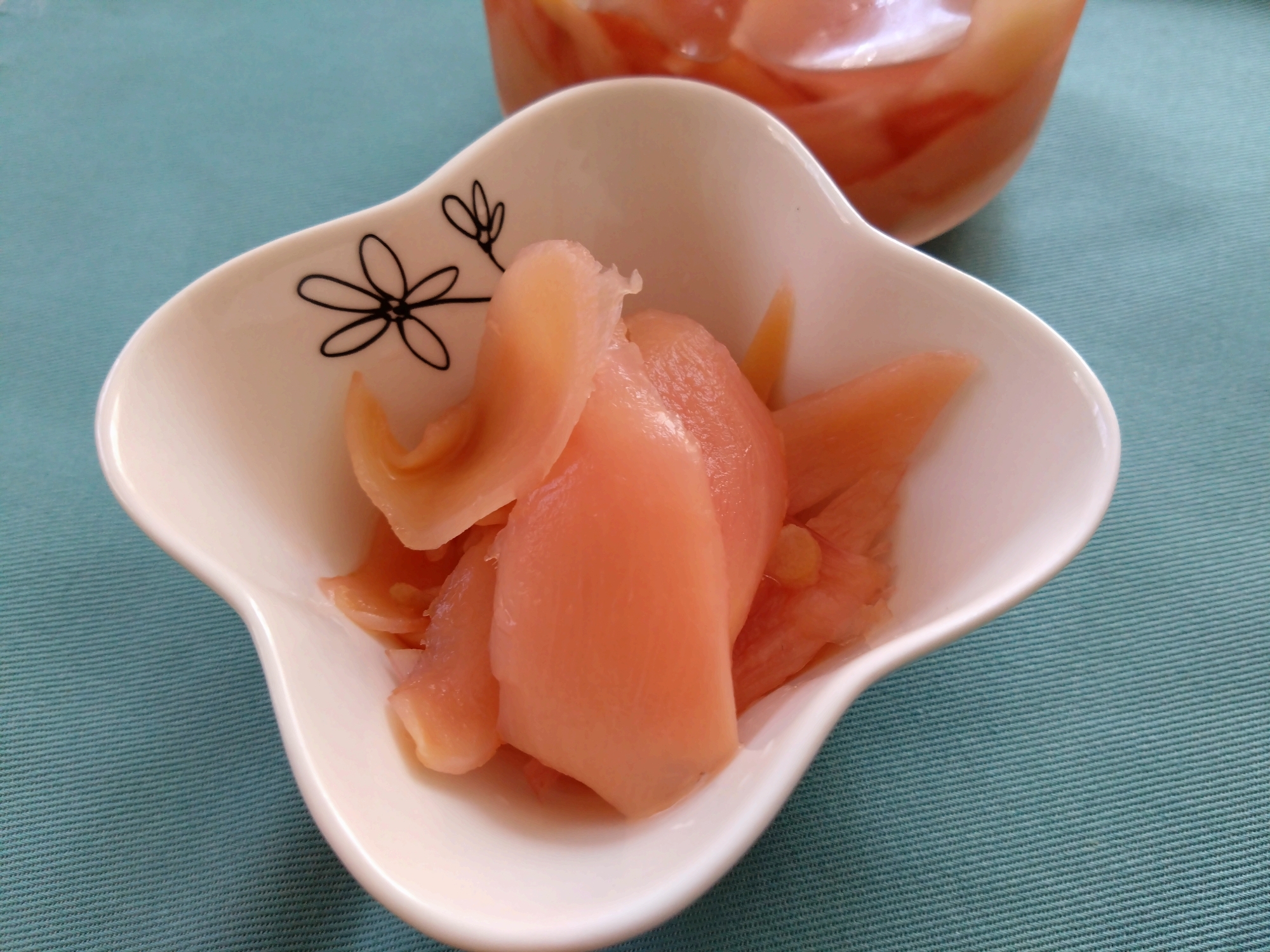 ピンクになる新生姜の甘酢漬け(お寿司屋さんのがり)