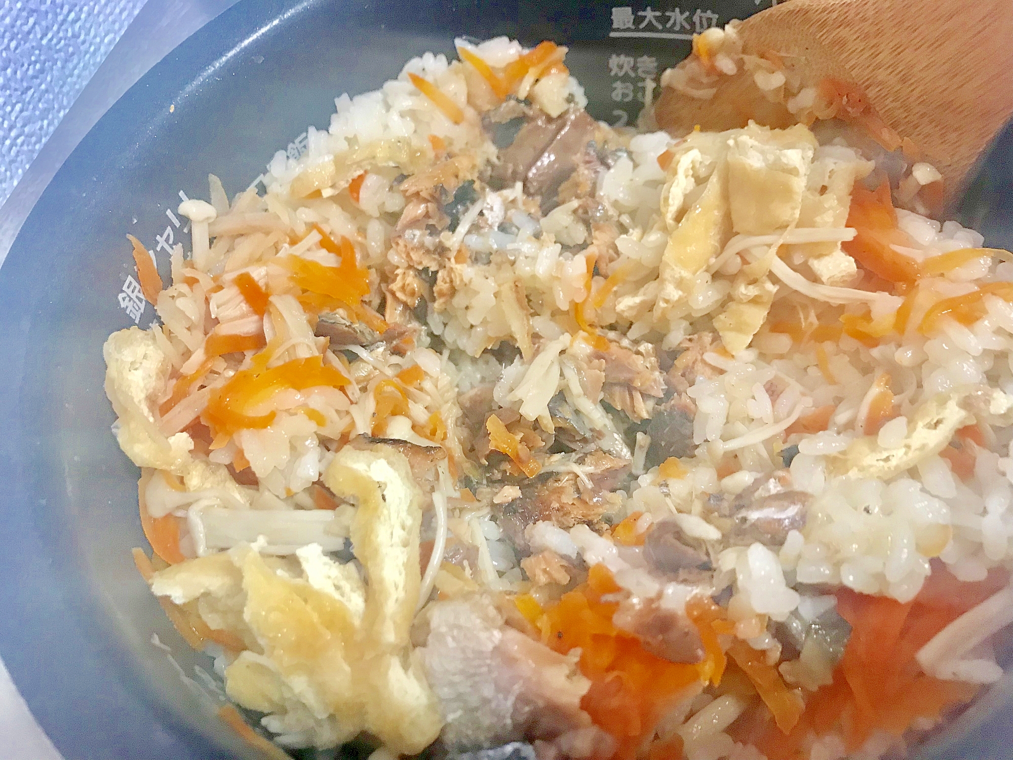 さんまの缶詰で炊き込みご飯