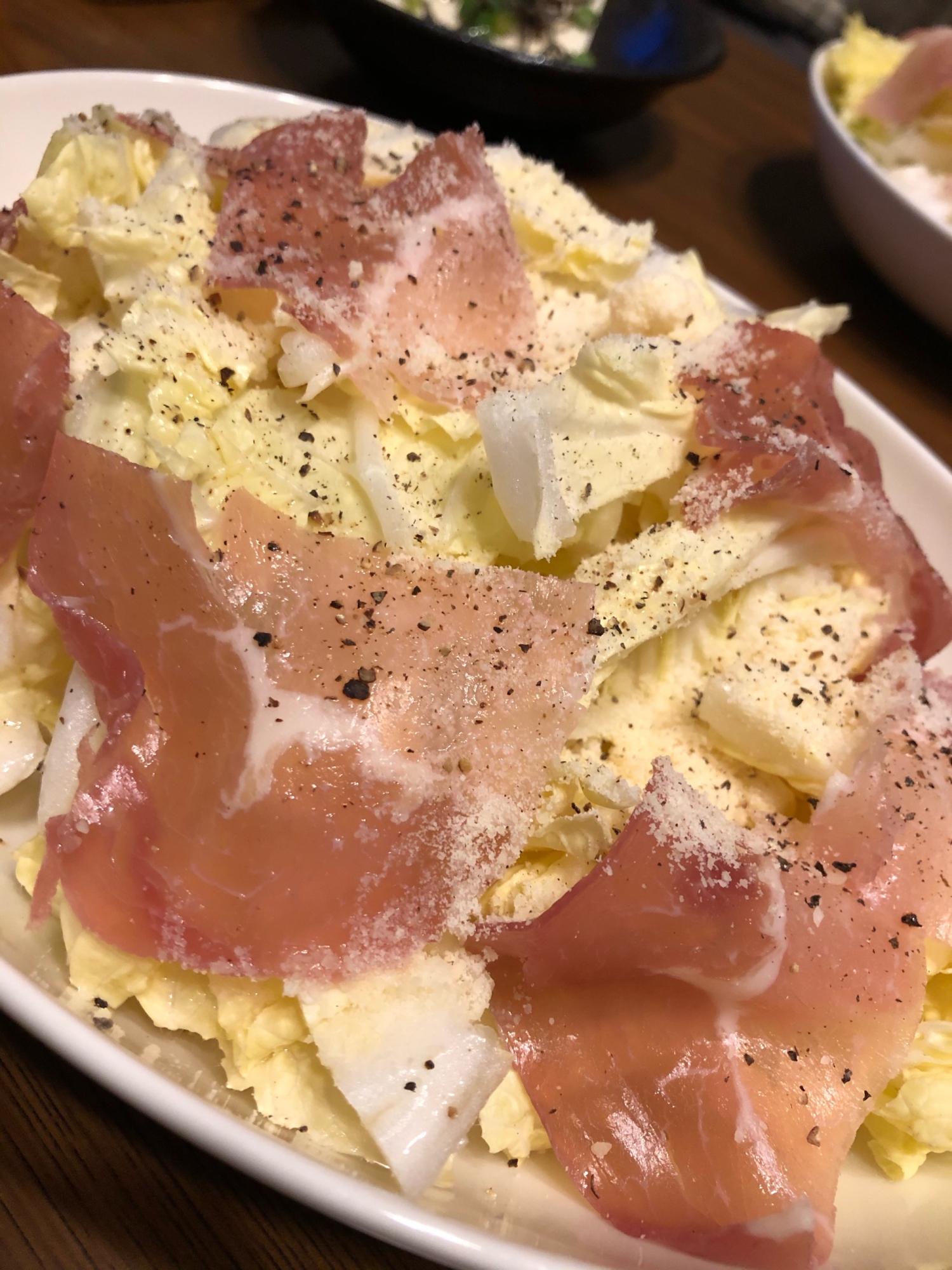 簡単おつまみ！やみつき白菜と生ハムのサラダ