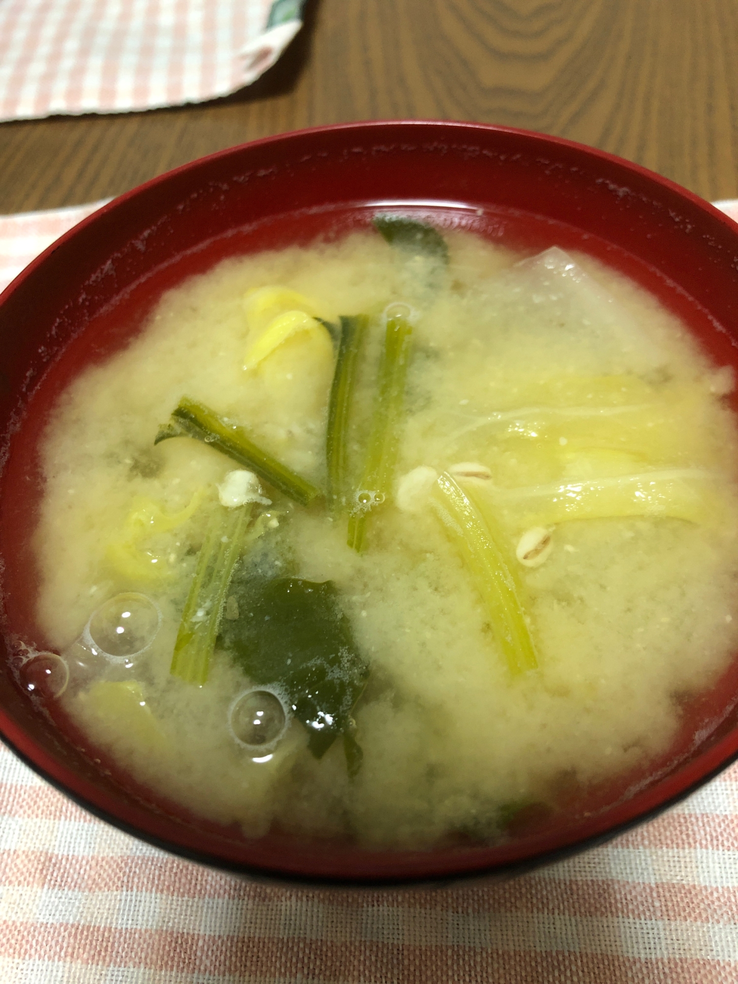 大根、ほうれん草、キャベツのお味噌汁٩(ˊᗜˋ*)