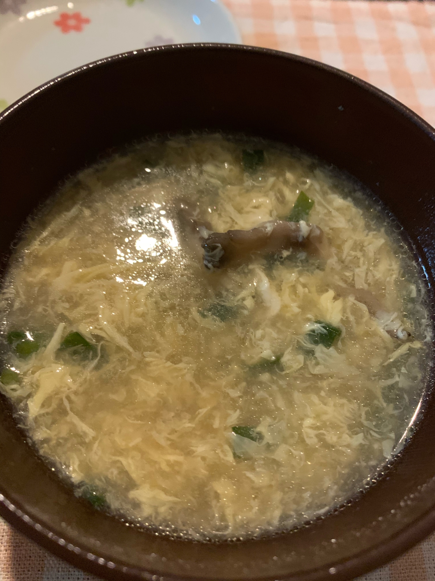 舞茸とにら玉の中華スープ