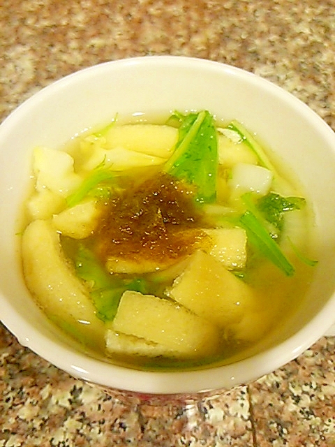 水菜と玉ねぎのお味噌汁
