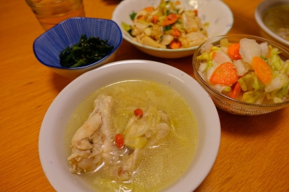 参鶏湯風　コラーゲンたっぷり鶏手羽元の簡単スープ