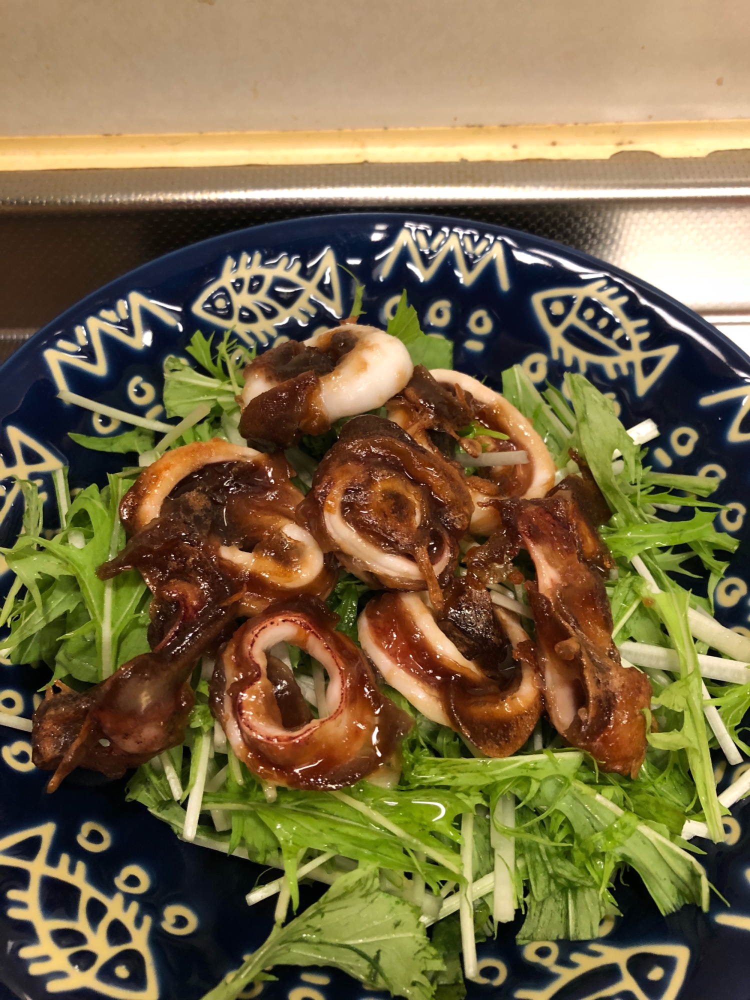 ドレッシング不要♪イカと水菜のシャキシャキサラダ♪