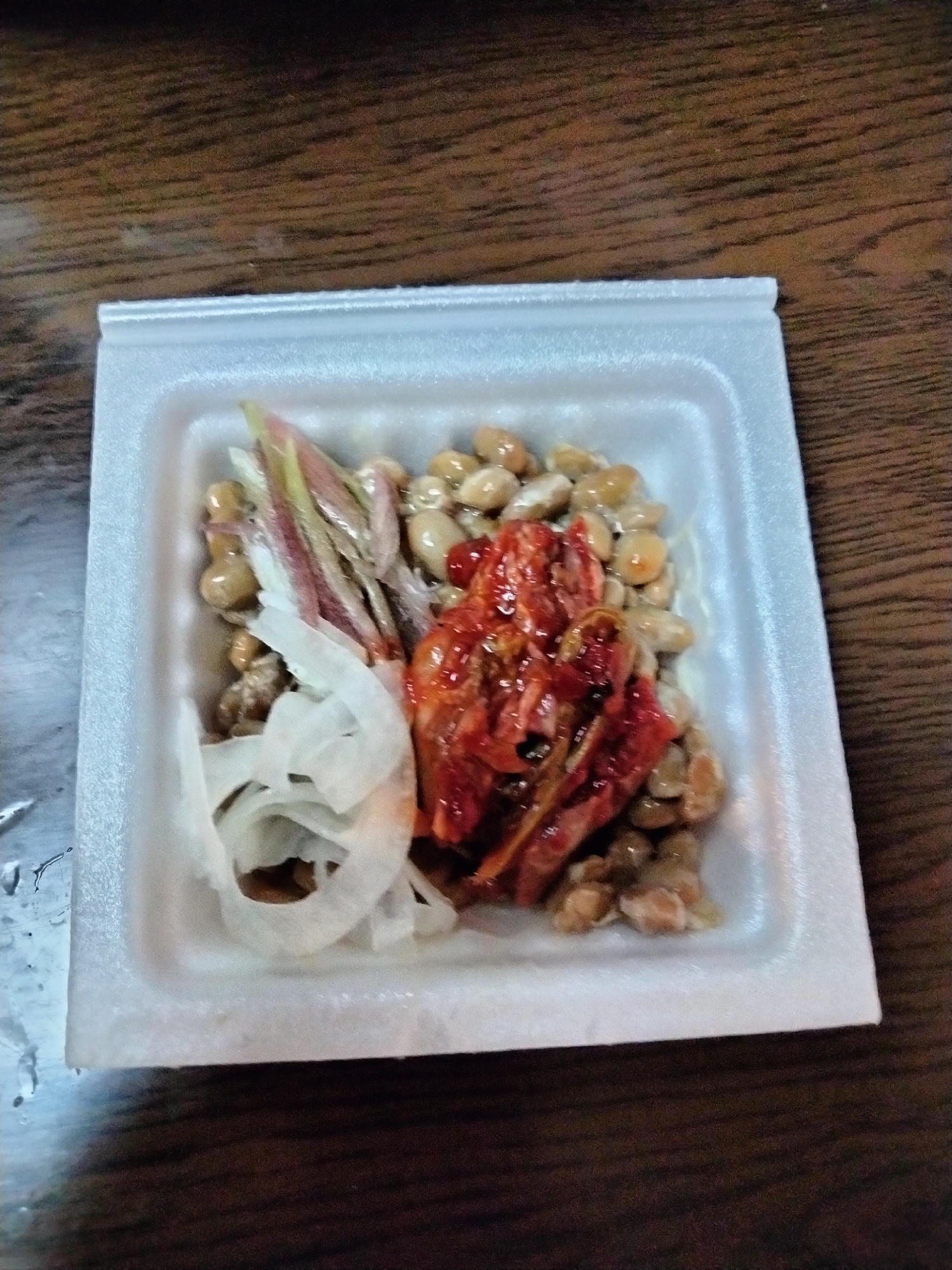 納豆アレンジ 白菜キムチみょうが新玉スライスのせて
