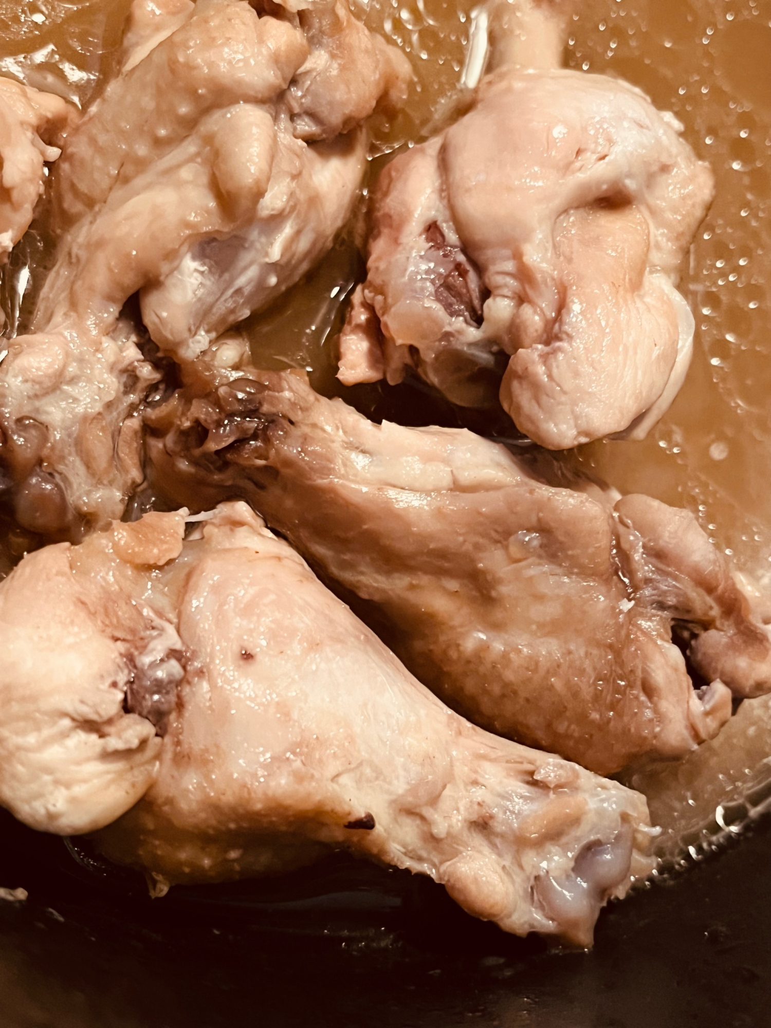 ストウブで·͜· ᕷ手羽元のぽん酢煮