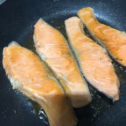 フライパンで簡単焼き鮭