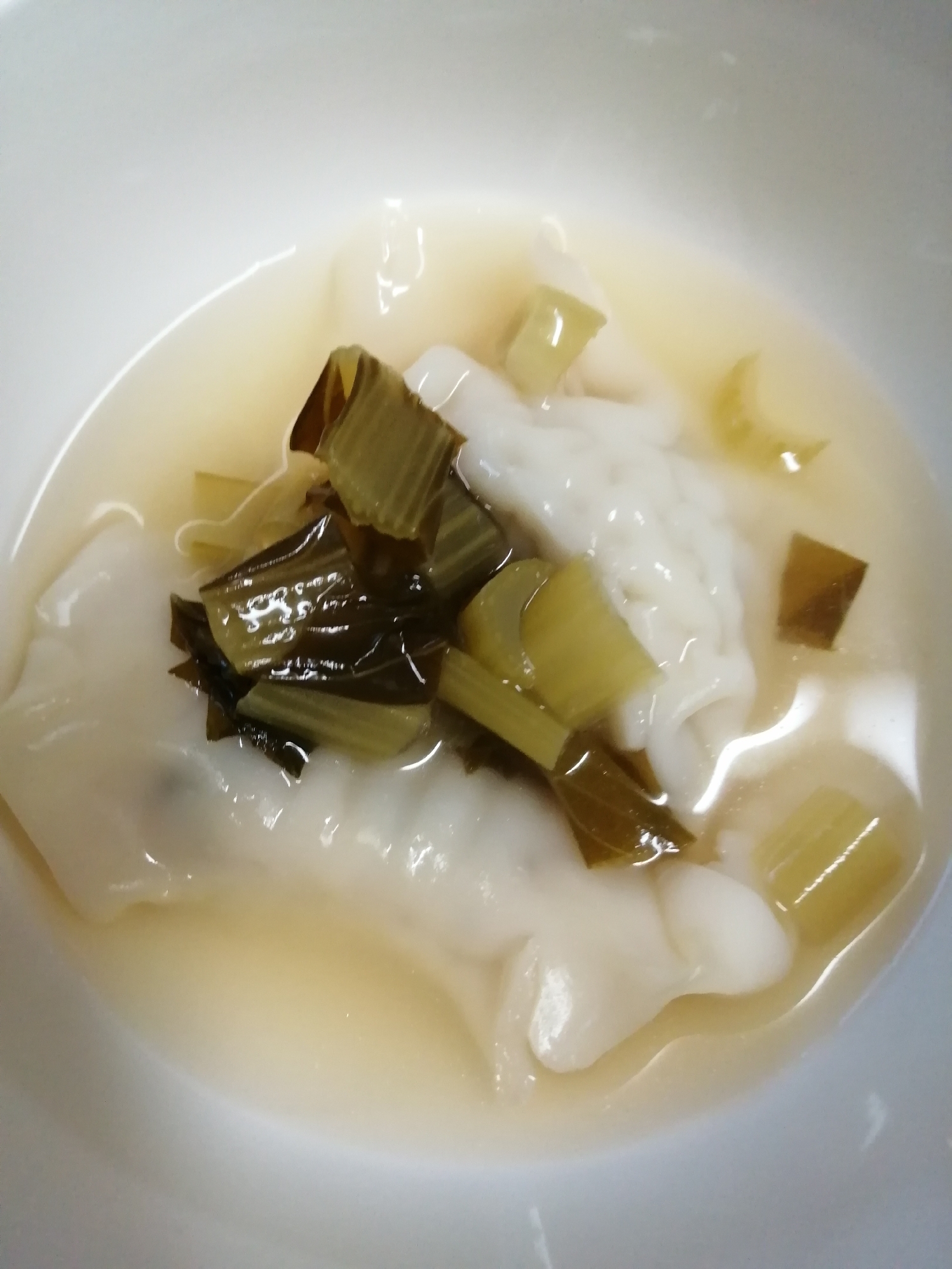水餃子と小松菜のスープ