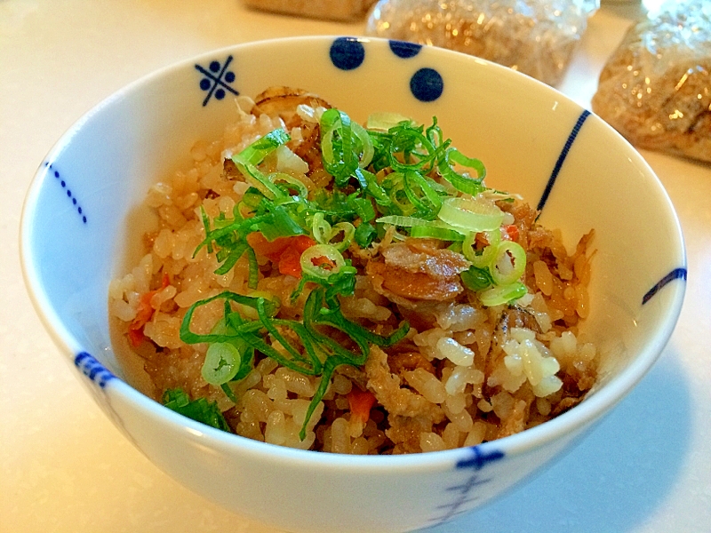 おつまみホタテで簡単♪炊飯器で炊き込みおこわ