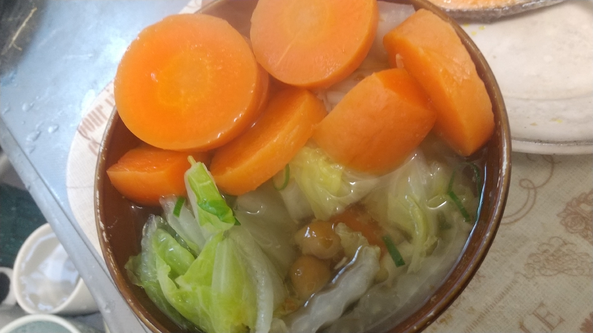 人参白菜なめこお吸い物