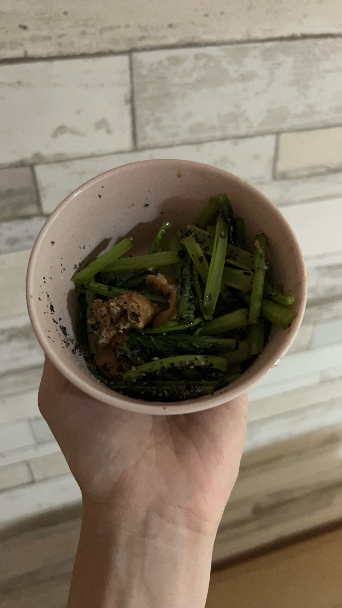 小松菜と油揚げのごま油炒め