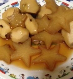 まだまだ料理は苦手ですが、これなら簡単に作れそうだと思ったので、大根をクッキーの型抜きで、型抜きして作ってみました。美味しくいただきました＾＾