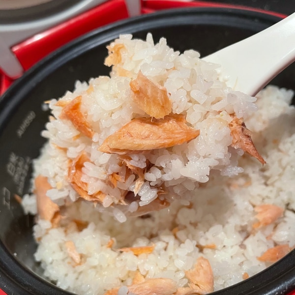 白だしと鮭の炊き込みご飯 レシピ 作り方 By むぎむぎくん 楽天レシピ 白だしと鮭の炊き込みご飯 レシピ 作り方 By むぎむぎくん 楽天レシピ