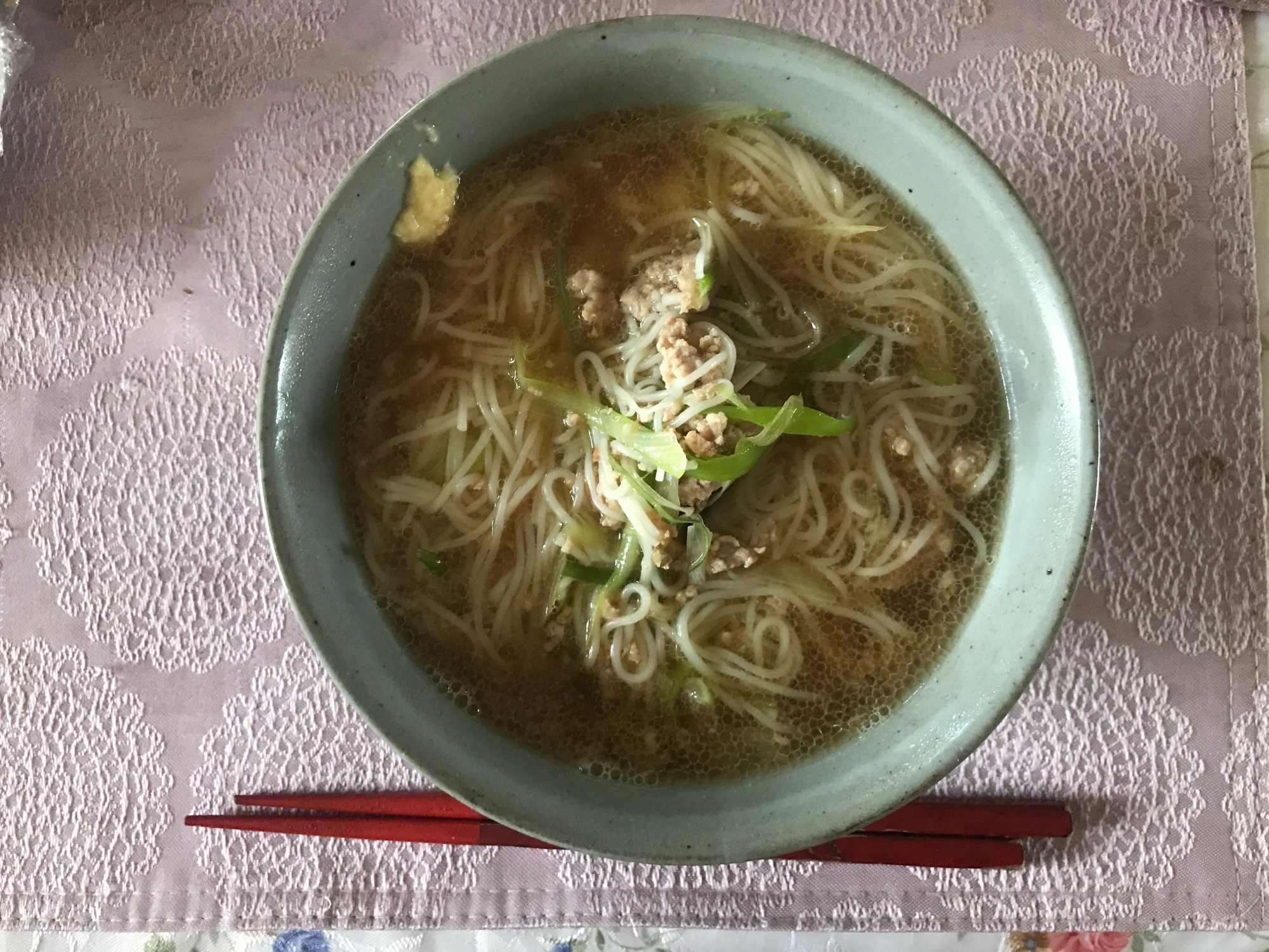 残り物で！ネギと挽肉のあったか素麺