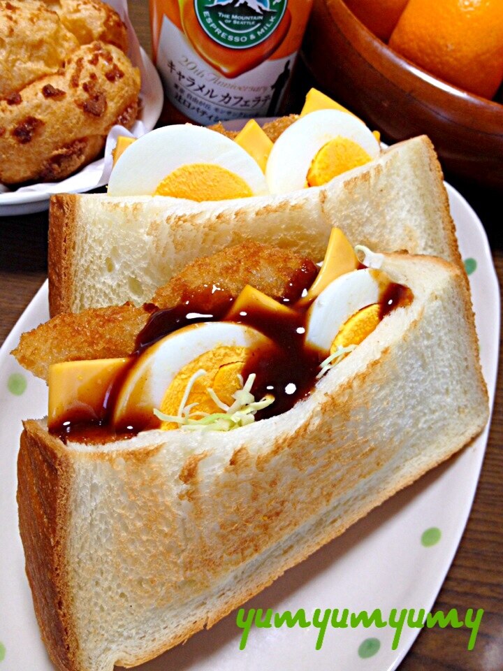 コロッケパンです☆お好きな具材をたん！と詰めて♪♪ レシピ・作り方 