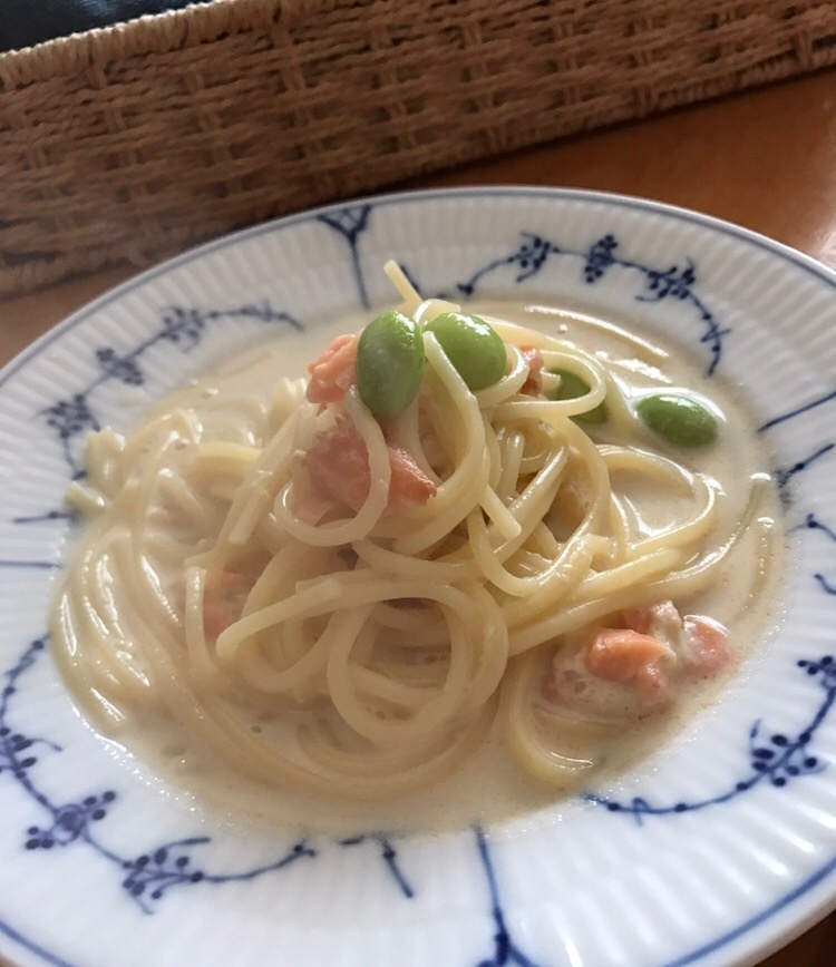 枝豆と塩鮭の豆乳パスタ