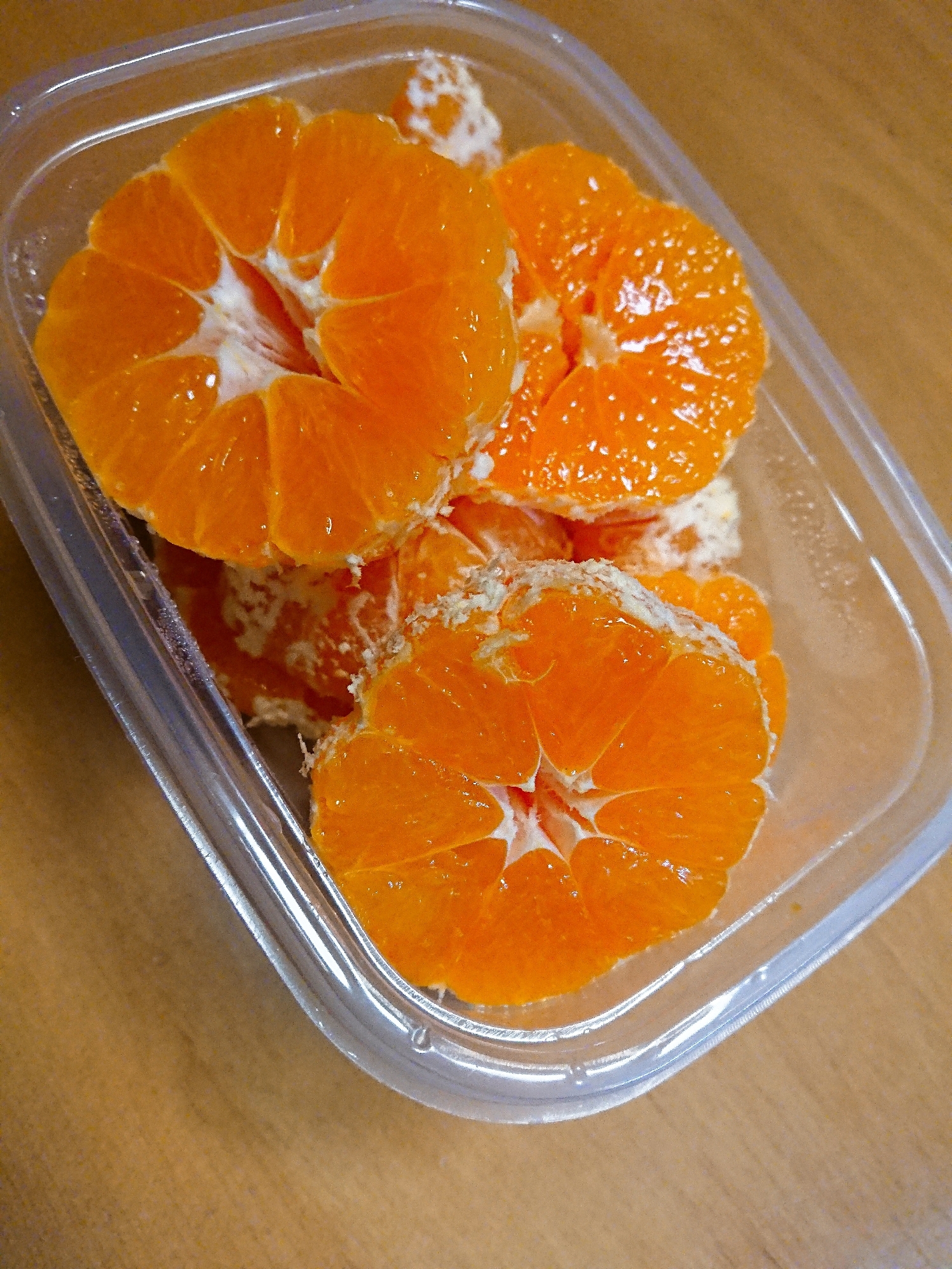 食べやすいみかんの切り方