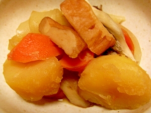 さつま揚げとジャガイモの煮物 レシピ 作り方 By Nyatz 楽天レシピ