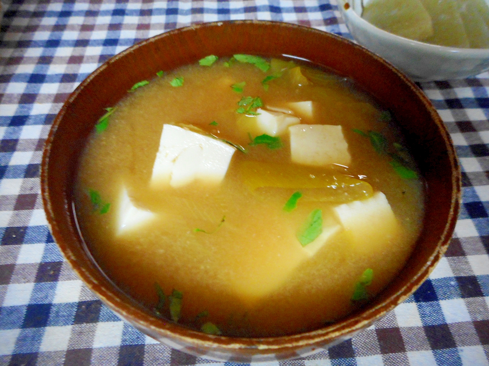 豆腐と木の芽の味噌汁