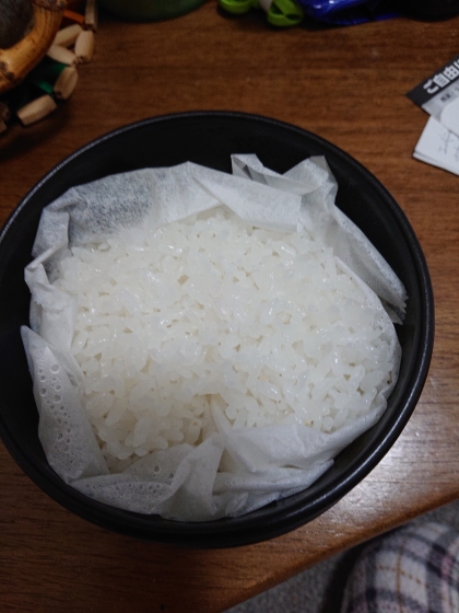 初めて土鍋でご飯を炊きましたが上手く炊き上がりました。
今度は炊き込みご飯に挑戦してみます。