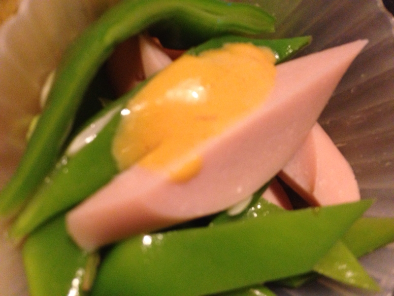 モロッコいんげんとソーセージの辛子味噌マヨかけ