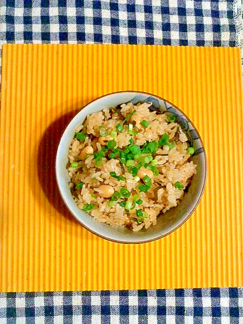 大豆と塩昆布の炊き込みご飯♪