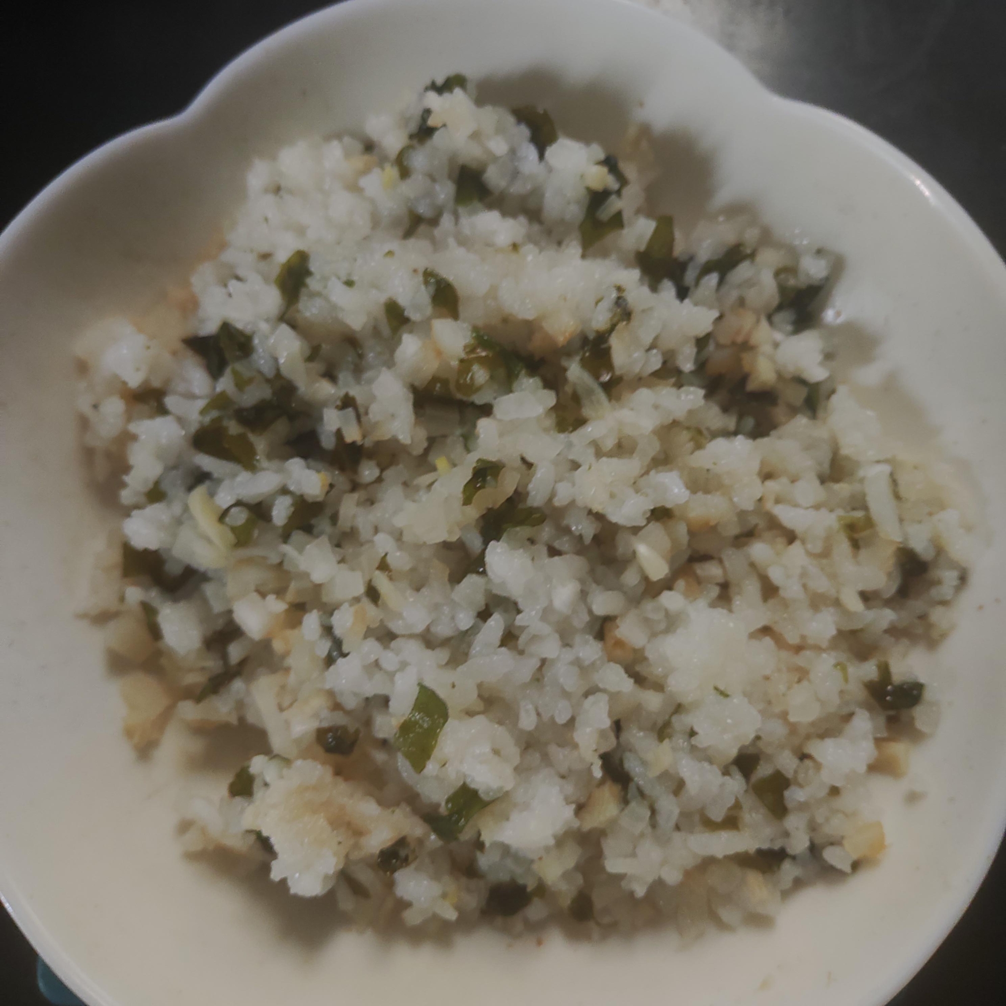 大根、にんにく、わかめご飯