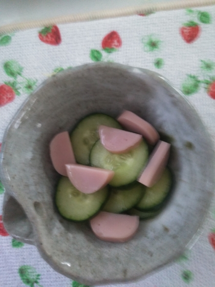 きゅうりと魚肉ソーセージの黒胡椒ナムル