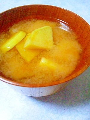 ガス代節約で♪サツマイモのお味噌汁 レシピ・作り方 by りわ♪polka