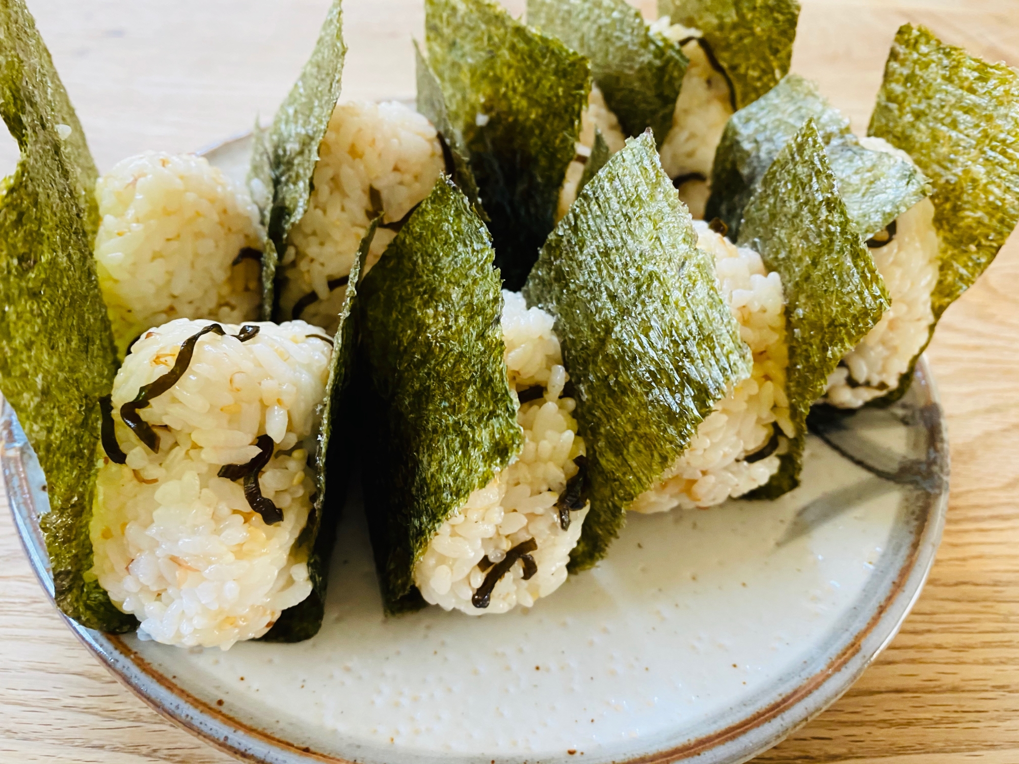 お昼に 混ぜるだけ簡単おにぎり レシピ 作り方 By Kimuキッチン O 楽天レシピ